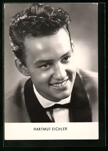 AK Musiker Hartmut Eichler mit jungenhaftem Charme