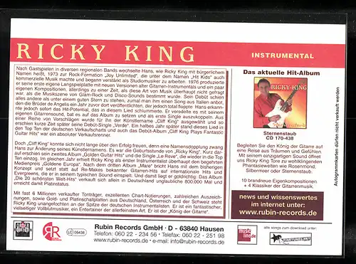 AK Musiker Ricky King mit Gitarre