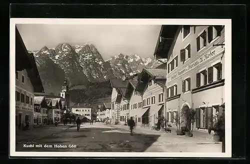 AK Kuchl, Strassenpartie mit Gasthaus Neuwirt, Blick auf den Hohen Göll
