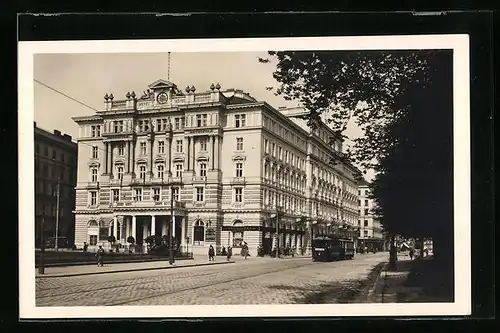 AK Wien, Hotel Metropole I. Kai mit Strassenbahn