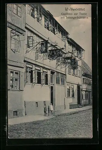 AK Wolfenbüttel, Gasthaus zur Tanne mit Innungs-Schildern