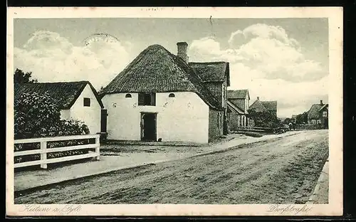 AK Keitum auf Sylt, Dorfstrasse mit Wohnhäusern