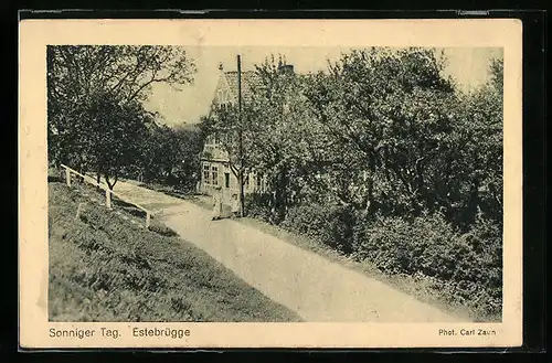 AK Estebrügge, Strassenpartie an einem sonnigen Tag