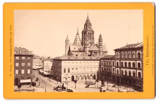 Fotografie F. F. Stiehm, Berlin, Ansicht Mainz, Blick auf den Gutenbergplatz mit Dom und Geschäften, Gutenbergdenkmal