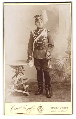 Fotografie Ernst Zapff, Leipzig, junger sächsischer Ulan in Uniform mit Ulane Tschapka und Epauletten