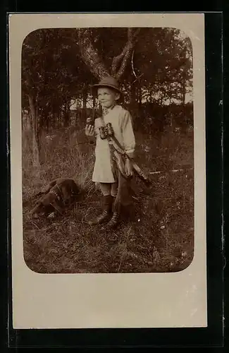 AK Kleiner Jäger mit Pfeife und Gewehr