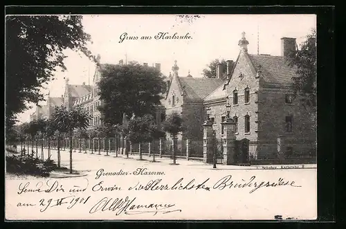 AK Karlsruhe, Strassenpartie mit Grenadierkaserne