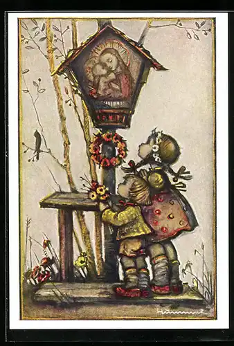 Künstler-AK Hummel: Kleine Kinder betend vor einem Bildstock mit Marienabbildung