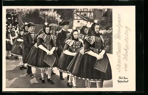 AK Schwälmer Brautpaar im Hochzeitszug