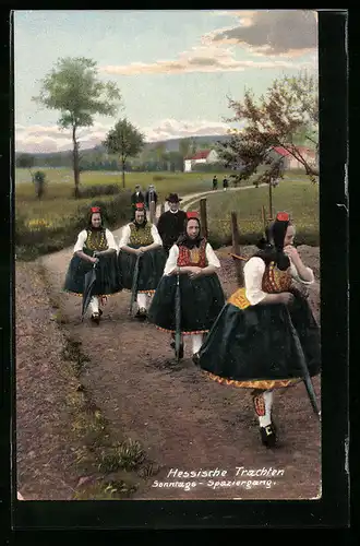 AK Hessische Mädchen in Tracht beim Sonntags-Spaziergang