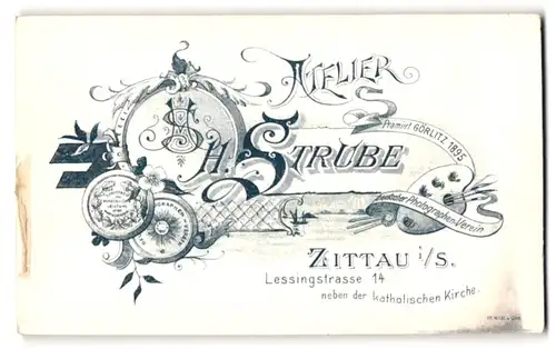 Fotografie H. Strube, Zittau i. Sa., Monongramm des Fotografen mit Malpalette und Medaille