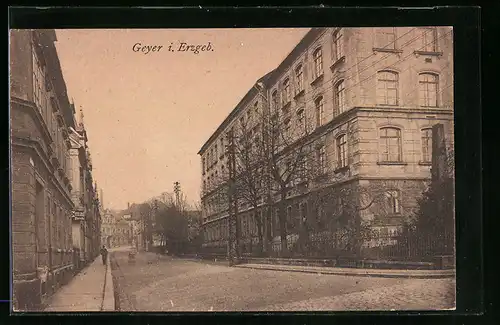 AK Geyer i. Erzgeb., Strassenpartie mit Geschäft