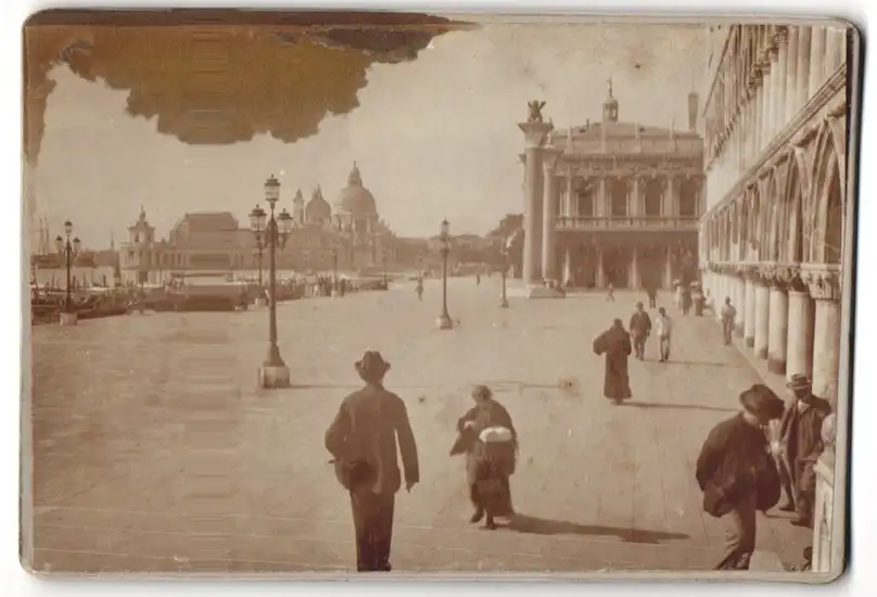 28 Fotografien unbekannter Fotograf, Venedig, Baron Hilmar von dem Bussche in Venedig, Gondel, Kriegsschiff, 1900 12
