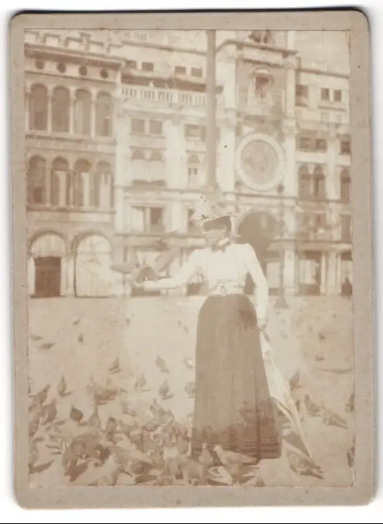 28 Fotografien unbekannter Fotograf, Venedig, Baron Hilmar von dem Bussche in Venedig, Gondel, Kriegsschiff, 1900 13