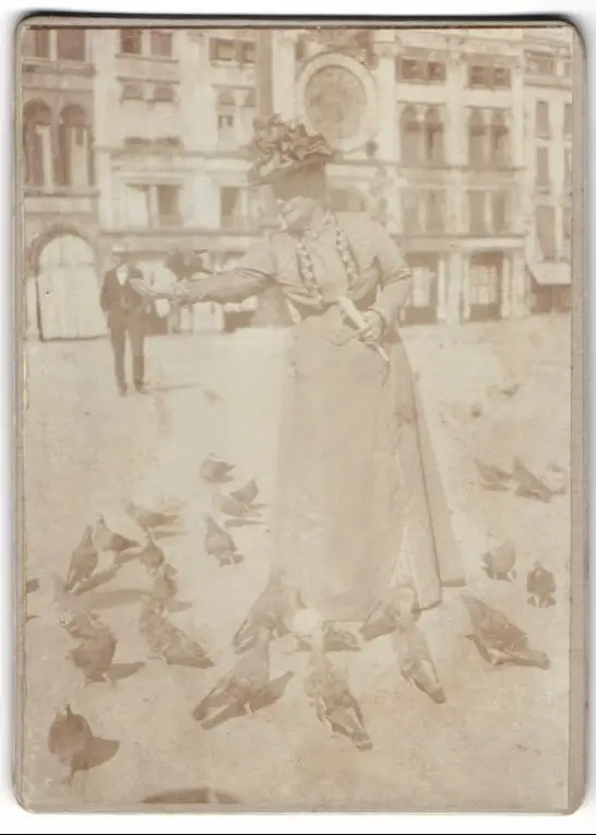 28 Fotografien unbekannter Fotograf, Venedig, Baron Hilmar von dem Bussche in Venedig, Gondel, Kriegsschiff, 1900 14