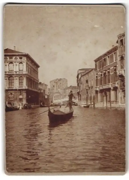28 Fotografien unbekannter Fotograf, Venedig, Baron Hilmar von dem Bussche in Venedig, Gondel, Kriegsschiff, 1900 19