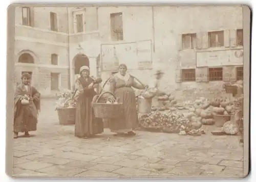 28 Fotografien unbekannter Fotograf, Venedig, Baron Hilmar von dem Bussche in Venedig, Gondel, Kriegsschiff, 1900