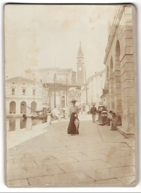 28 Fotografien unbekannter Fotograf, Venedig, Baron Hilmar von dem Bussche in Venedig, Gondel, Kriegsschiff, 1900 5