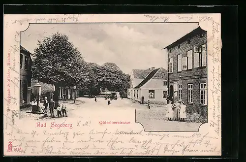 AK Bad Segeberg, Passanten auf der Oldesloerstrasse