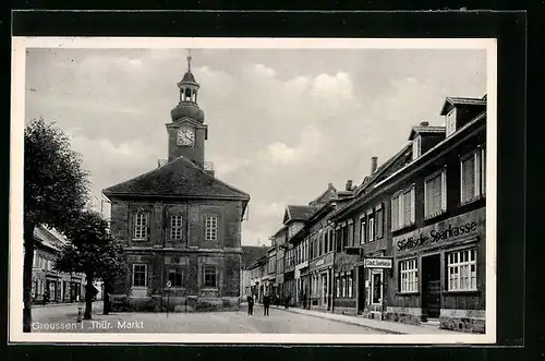 AK Greussen /Thür., Markt mit Rathaus, Städtische Sparkasse