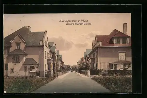 AK Ludwigshafen a. Rh., Blick in die Richard-Wagner-Strasse