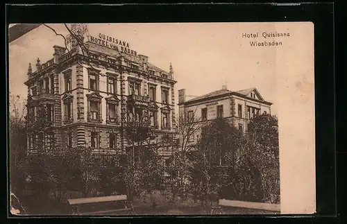 AK Wiesbaden, Hotel Quisisana mit Grünanlagen