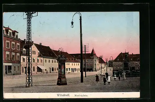 Goldfenster-AK Wilsdruff, Marktplatz mit Wettersäule