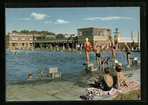 AK Tönning /Eider, Badegäste im Schwimmbad