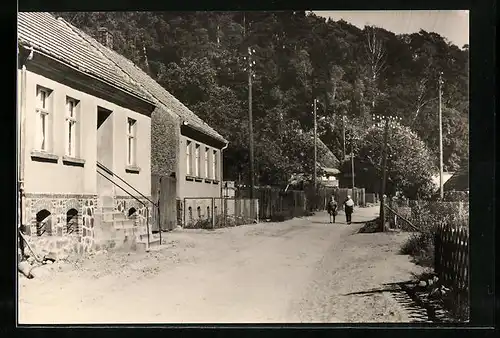 AK Gühlen Glienicke-Binenwalde, Strassenpartie im Ort