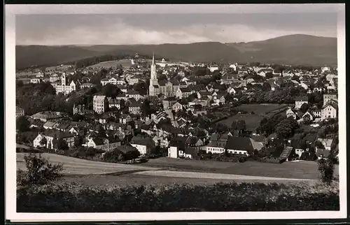 Fotografie Brück & Sohn Meissen, Ansicht Eibenstock i. Erzg., Blick auf den Ort mit Kirche