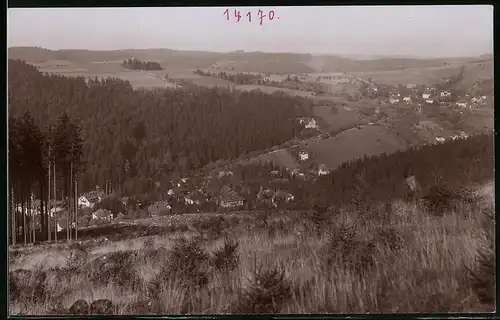 Fotografie Brück & Sohn Meissen, Ansicht Kipsdorf i. Erzg., Blick vom Berg in Tal nach dem Ort