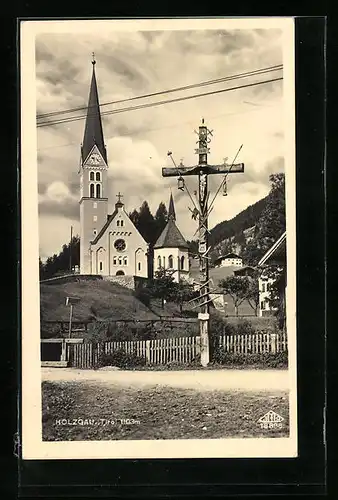 AK Holzgau, Wegkreuz mit Gemeindekirche