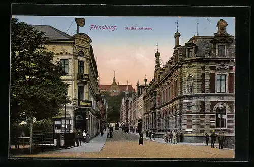 AK Flensburg, Rathausstrasse mit Cafe und Strassenbahn
