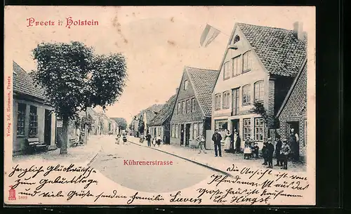 AK Preetz i. Holst., Passanten in der Kührenerstrasse