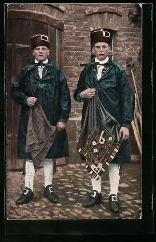 AK Junge Männer in Hessischer Tracht mit Tüchern