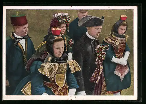 AK Schwälmer Brautpaar im Hochzeitszug