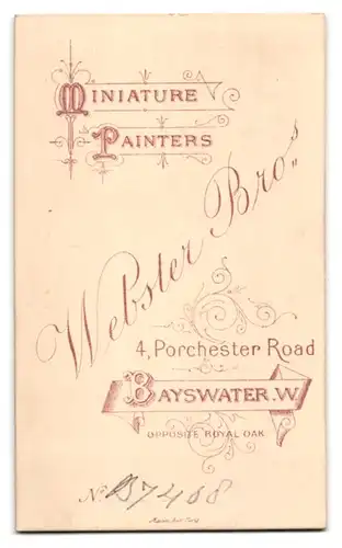 Fotografie Webster Bros, Bayswater, 4, Porchester Road, Ältere Dame mit Haube und Kragenbrosche