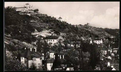 Fotografie Brück & Sohn Meissen, Ansicht Kötzschenbroda, Teilansicht der Ortschaft mit dem Gasthaus Friedebsburg