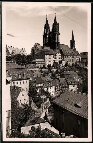 Fotografie Brück & Sohn Meissen, Ansicht Meissen i. Sa., Partie im Ort mit Blick zum Burgberg und dem Dom