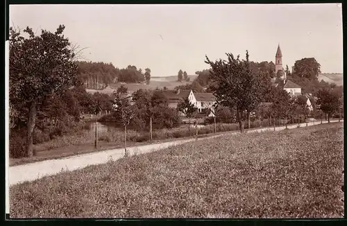 Fotografie Brück & Sohn Meissen, Ansicht Bucha i. Sa., Strassenpartie am Badeteich