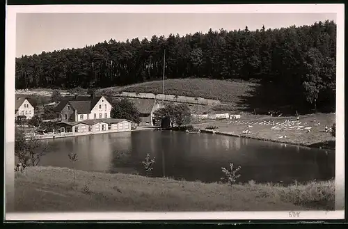 Fotografie Brück & Sohn Meissen, Ansicht Hetzdorf-Herrndorf, Blick auf das Schwimmbad  Bad Sumpfmühle 