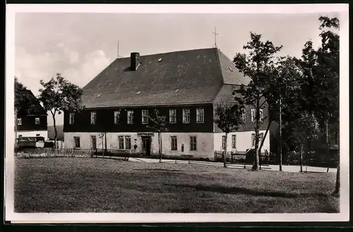 Fotografie Brück & Sohn Meissen, Ansicht Carlsfeld i. Erzg., Partie am Gasthof Weitersglashütte