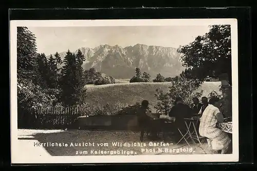 AK Kufstein /Wildbichl, Aussicht von Wildbichls Garten zum Kaisergebirge