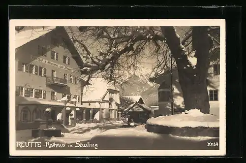 AK Reutte, Rathaus am Säuling im Winter