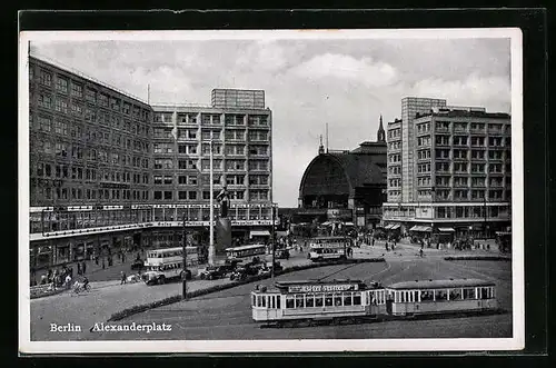 AK Berlin, Strassenbahn und Doppeldeckerbusse auf dem Alexanderplatz