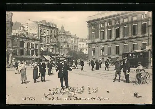 AK Liege, Place St-Lambert, Charmeur de Pigeons, Strassenbahn