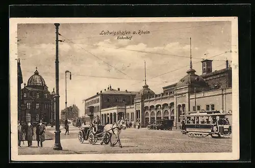 AK Ludwigshafen a. Rh., Strassenbahnverkehr am Bahnhof