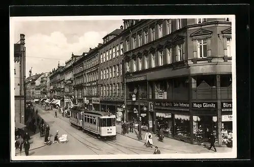 AK Chemnitz, Passanten auf der Poststrasse mit Strassenbahn