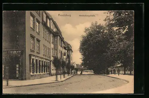AK Rendsburg, Hindenburgstrasse mit Kaisercafe