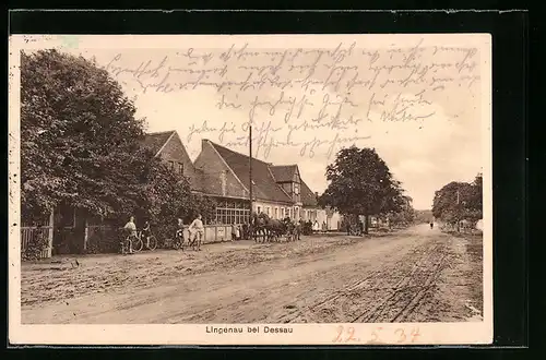 AK Lingenau bei Dessau, Gasthaus Lingenau Hugo Herrmann mit Pferdewagen